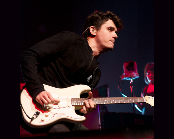 John Mayer Batalkan Tur Gara-Gara Sakit