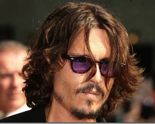 Johnny Depp Eksentrik di 'Dark Shadows' thumbnail