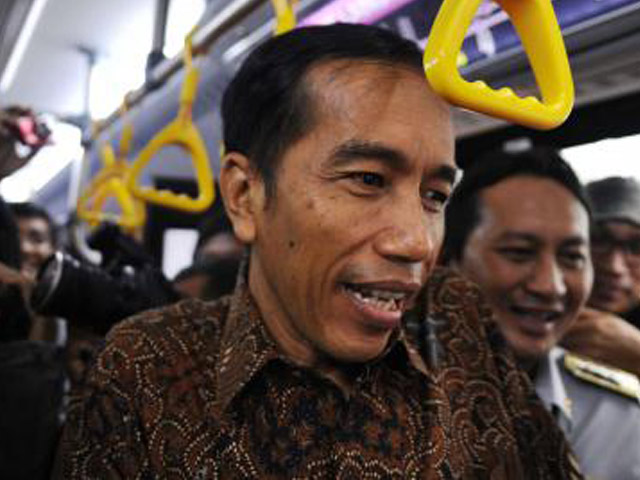 Jokowi Minta TransJakarta Bisa Diakses Penyandang Disabilitas