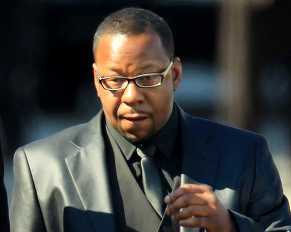 Kehidupan Bobby Brown-Whitney Houston Mau Dibukukan