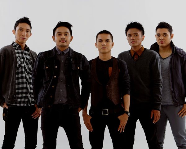 Lyric Siapin 6 Lagu Buat Manggung Di Meet the Labels 2012