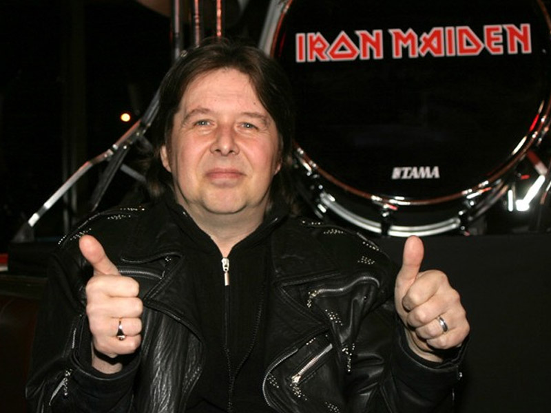 Mantan Drummer Iron Maiden Clive Burr Meninggal!