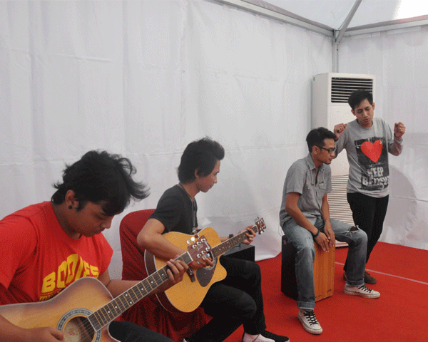 Mau Dapat Golden Ticket? 