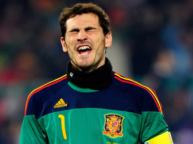 Nah Lho, Mourinho Bikin Casillas Mewek!