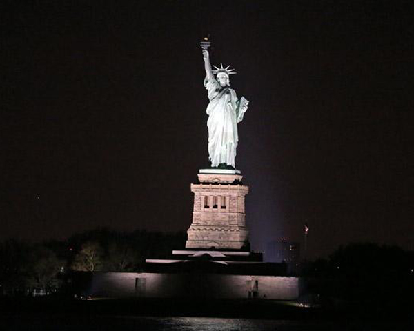 Patung Liberty Kembali Bersinar thumbnail