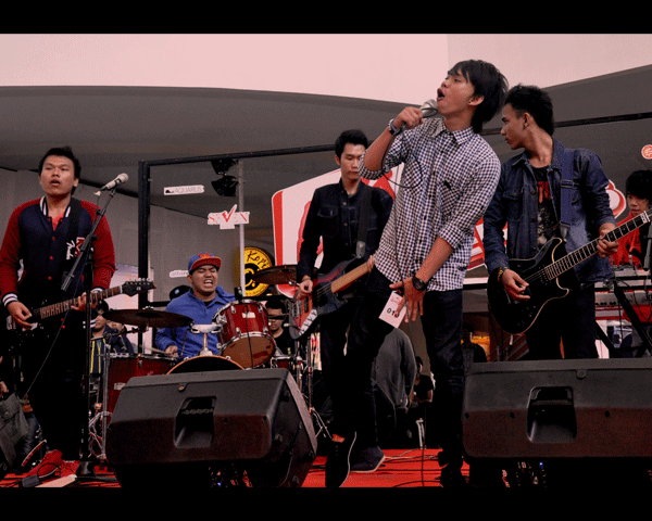 Peserta LA Lights Meet The Label 2012 Guncang Sutos