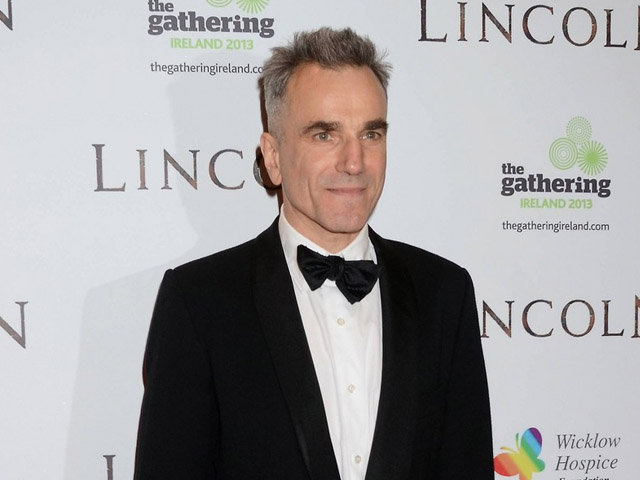 Road to Oscar: Daniel Day Lewis Dapat Pujian thumbnail