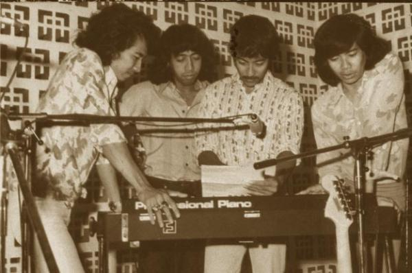 Siapin Konser Tunggal, Koes Plus Yakin Masih Punya Stamina thumbnail