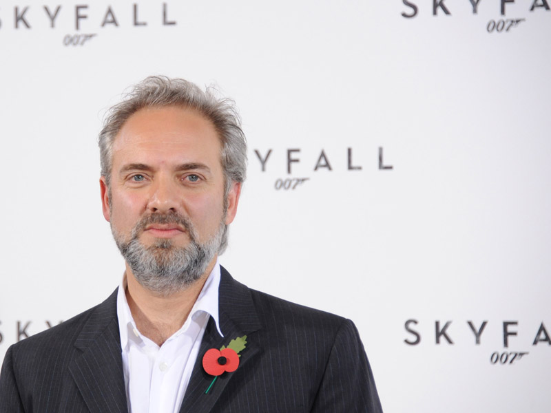 Sutradara 'Skyfall' Sam Mendes Bakal Mundur Buat Film James Bond Berikutnya
