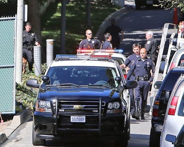 Tim SWAT Serbu Rumah Tom Cruise!