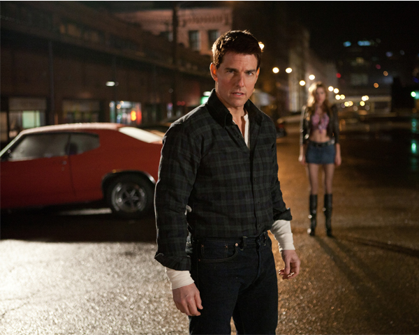 Tom Cruise Jadi Penembak Jitu