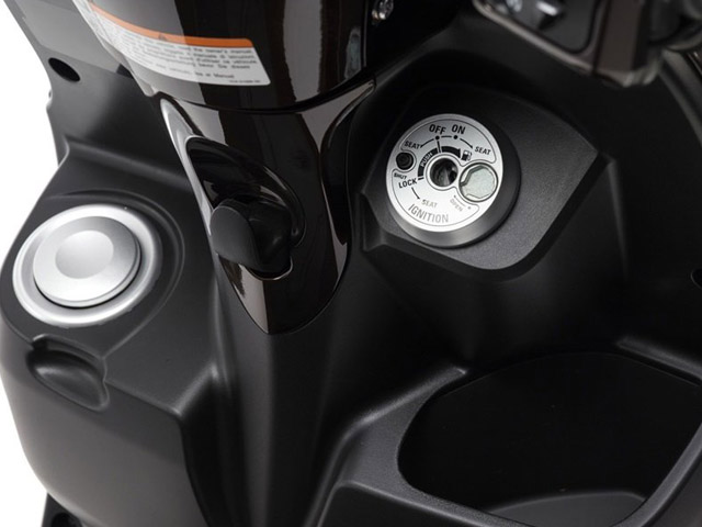 Wuih, Yamaha Luncurin Skuter Jadul!