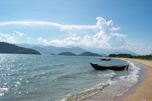 Yuk liburan ke pantai tersembunyi