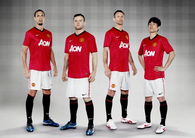 Manchester United dan Desain "Kotak-Kotak" (2012-2013)