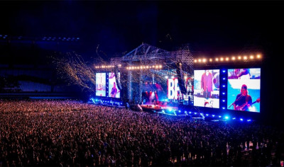 kemeriahan di konser Sheila On 7 Bandung thumbnail