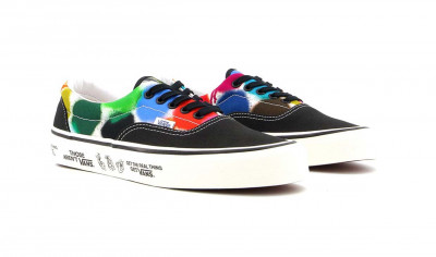 Vans Era 95 DX Dipermak dengan Motif Spray Paint