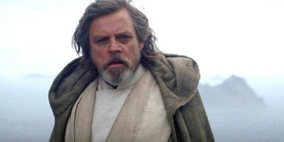 Poster Terbaru Star Wars Bikin Bingung, Ada Apa Ya thumbnail