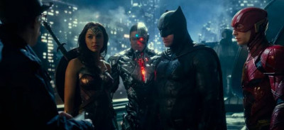 Alasan Snyder Cut Lebih Baik dari Versi Rilis Justice League thumbnail