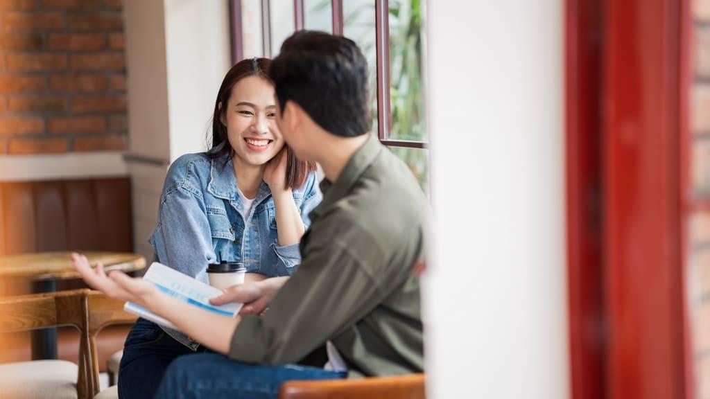 Kasih Pujian Simpel adalah Cara Bikin Cewek Penasaran