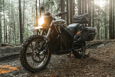 Ketika Brand Outdoor Gear Collab Bareng Motor Elektrik thumbnail