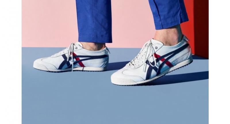 3 Sneakers Sportswear Ini Berubah Jadi Streetwear yang Keren