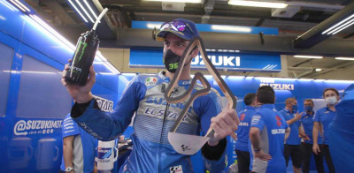 Rossi Vs Lorenzo Tak Terjadi Di Suzuki thumbnail