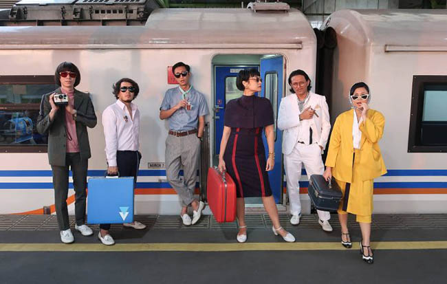 Band Indie The White Shoes & The Couple Company