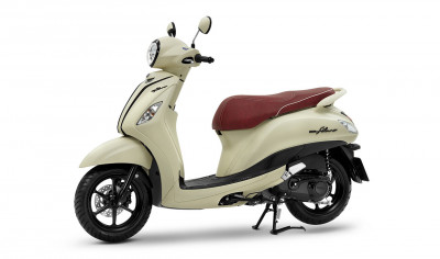 Yamaha Punya Skutik Klasik dengan Mesin Hybrid thumbnail
