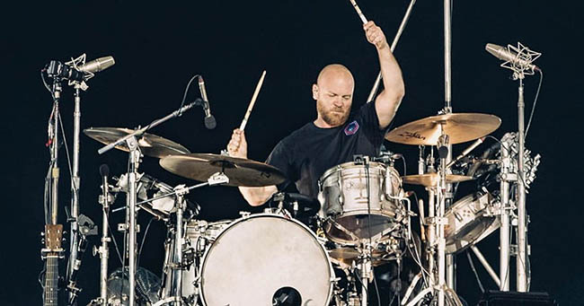 Will Champion Sempat dikeluarkan Coldplay