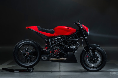 Transformasi Tourer Ducati Jadi Cafe Racer Minimalis thumbnail