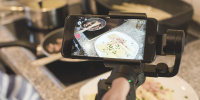 Aktivitas Videografer Menunggu Berbuka thumbnail