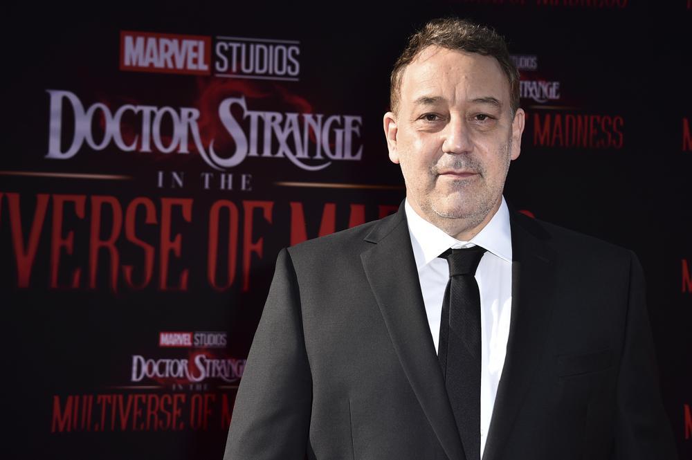Sam Raimi Pilihan Doctor Strange 2