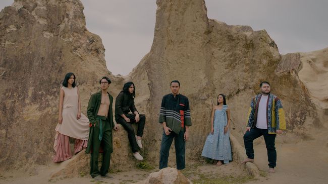 Jamming Bareng Barasuara Hingga Isyana di FestivaLAnd ...