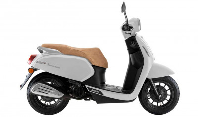 Benelli Panarea yang Jadi Skutik Idaman Baru