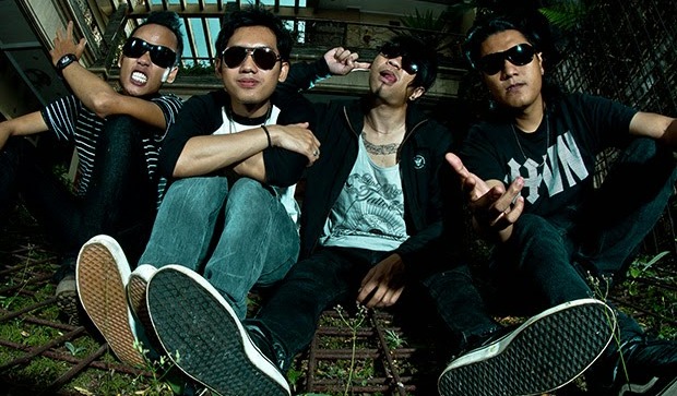 Rosemary Dari Hobi Yang Sama Sampe Akhirnya Bikin Musik Lazone Id Rosemary Dari Hobi Yang Sama Sampe Akhirnya Bikin Musik Lazone Id