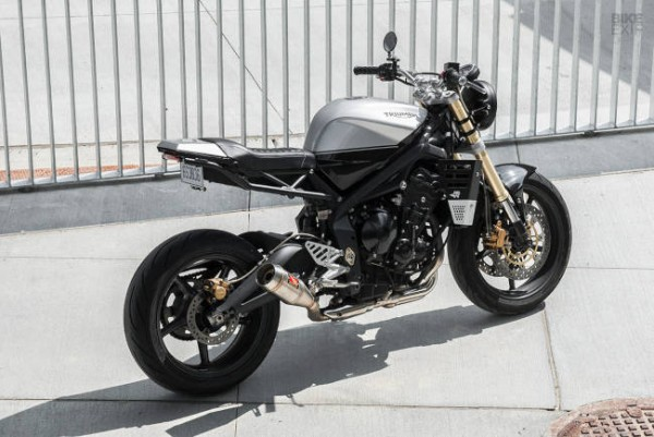 Triumph Triple Street Lebih Dari Modern