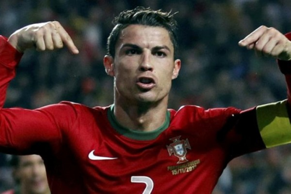 Ronaldo, Pakailah Jimat Jersey Lengan Panjangmu!