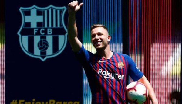 Messi: Arthur Melo Memang Mirip Xavi