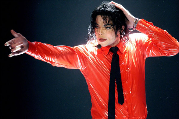 Setelah Meninggal, Michael Jackson Malah Dapet Banyak Duit