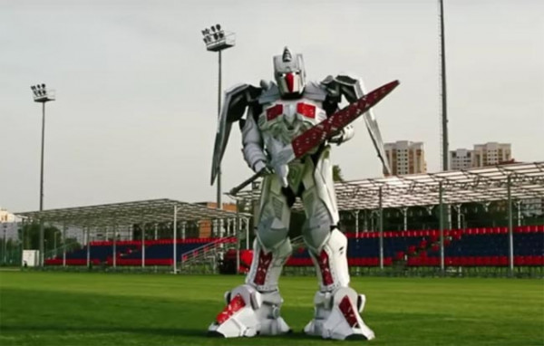 Maskot Anyar Timnas Belarusia Ala Transformers!