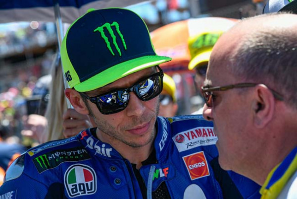 Rossi Komitmen Tetap Di Yamaha