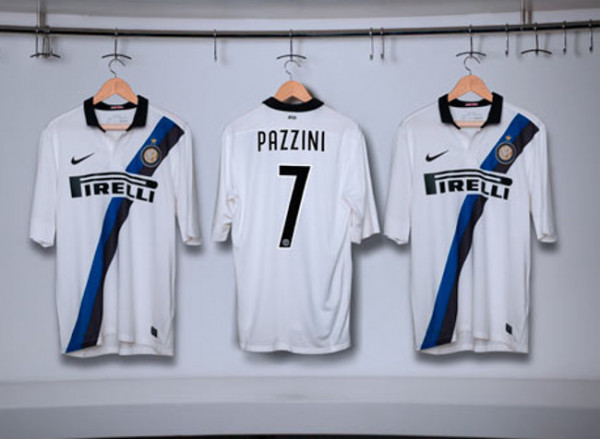 Desainer Ini Realisasikan Jersey Inter Bergaris Diagonal Yang Keren!