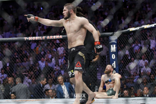 Menang Lawan McGregor, Ternyata Khabib Nurmagomedov Sering Berantem Sama Beruang!