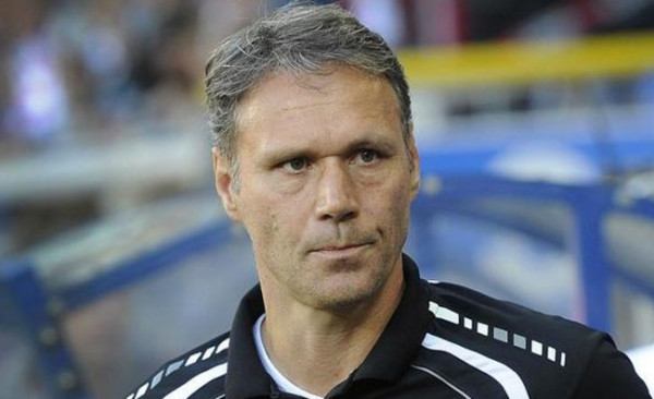 Van Basten Siap Mundur dari FIFA