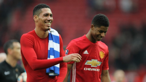 Everton: Ayo Gabung Bersama Kami, Chris Smalling!