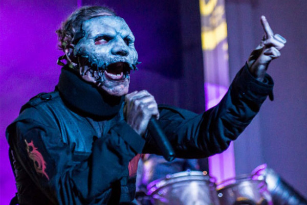 Adam Levine Kena 'Semprot' Vokalis Slipknot, Kenapa Ya?