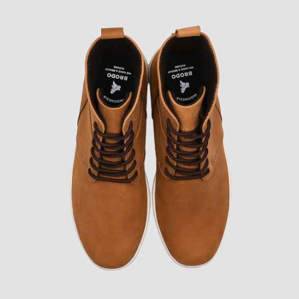 Yang Baru di Katalog Brodo: Sepatu Urnous Vintage Brown IS