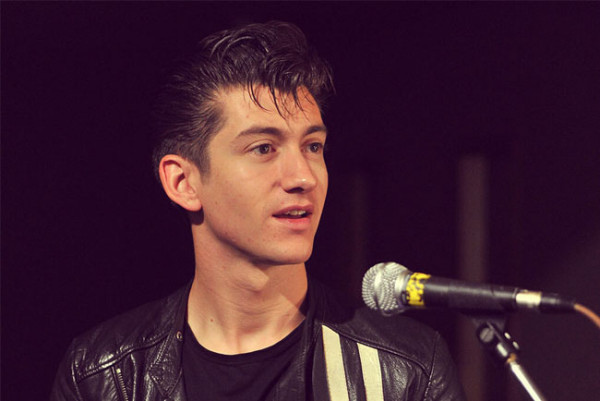 Ini Dia Cara Menata Rambut Rockabilly Quiff Ala Alex Turner LAzone id