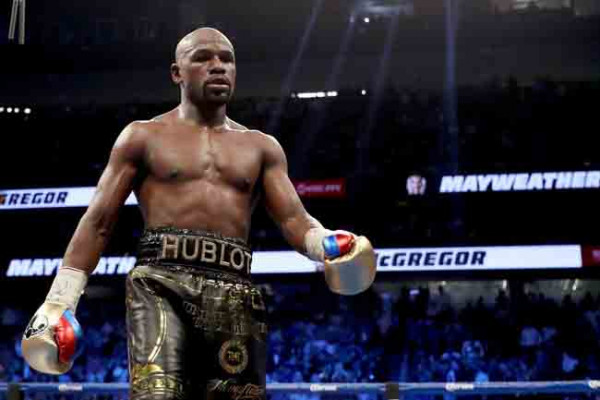 Mayweather Ngemis Minta Tarung Nurmagomedov