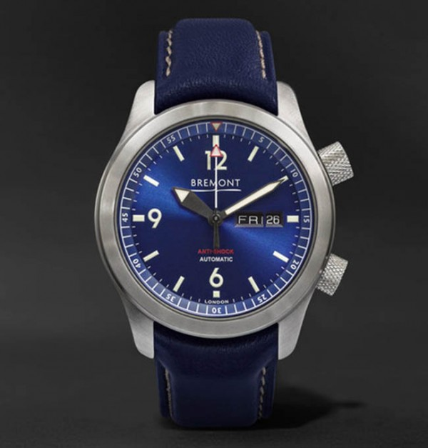 Elegan dengan Jam tangan 45 mm Bremont U2/BL